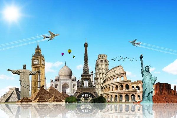 Cặp vợ chồng người Anh bán hết tài sản và đưa cả gia đình đi chu du khắp thế giới 